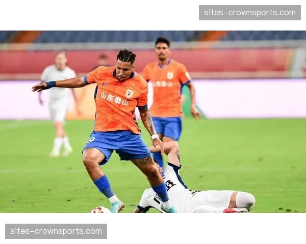 姆布拉七次射门持续施压 河南锋线外援展现统治力 姆布拉七次射门持续施压 河南锋线外援展现统治力